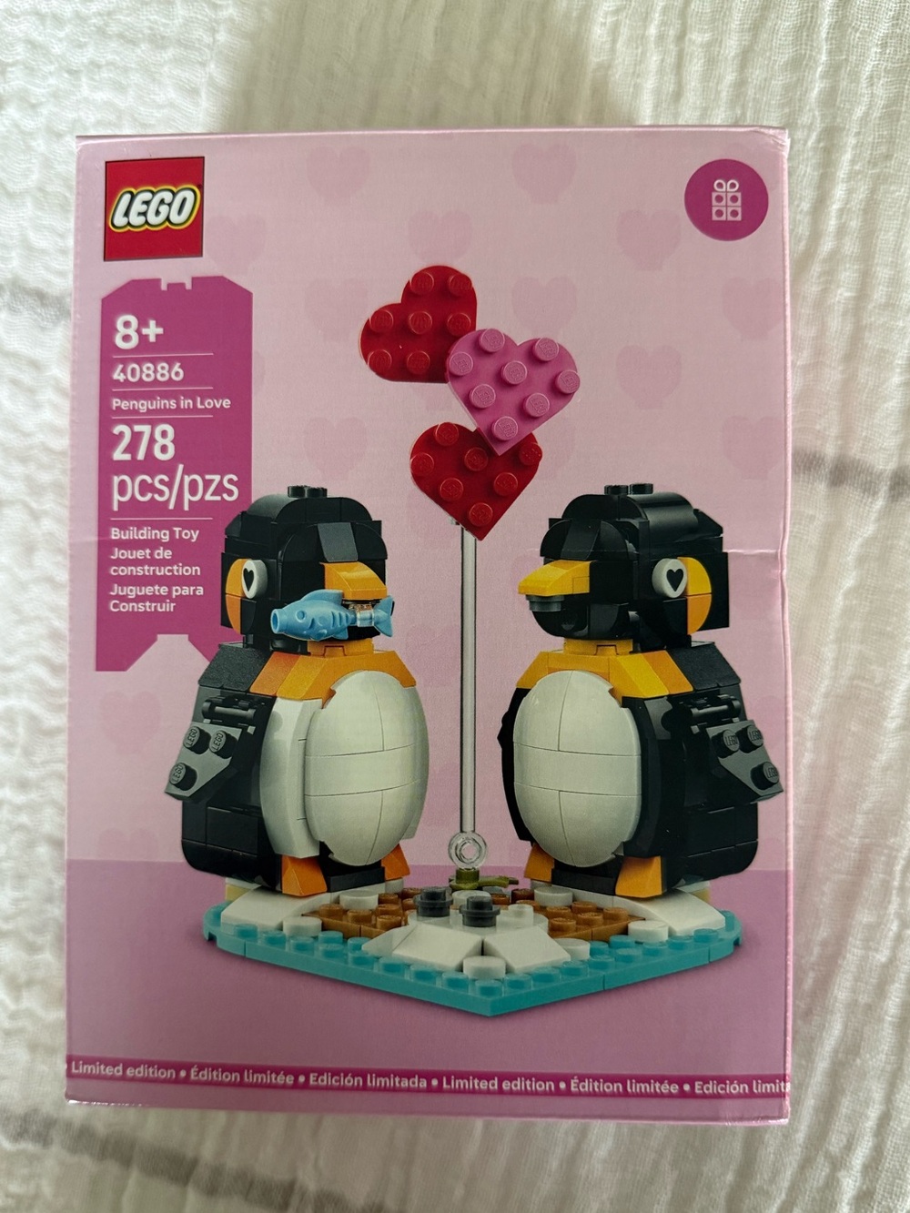 LEGO Penguins in Love (Set 40886) Limited Edition